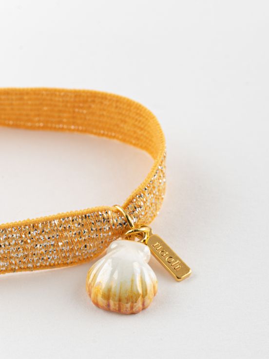 Pearly shell twistband bracelet