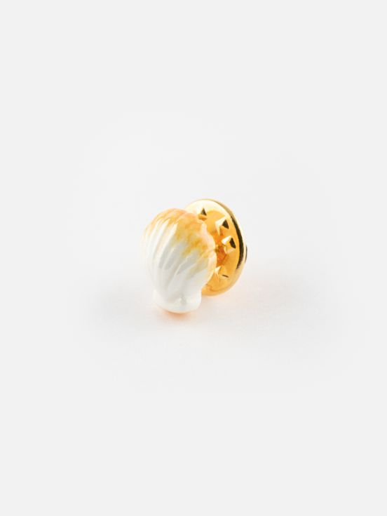 White shell pin